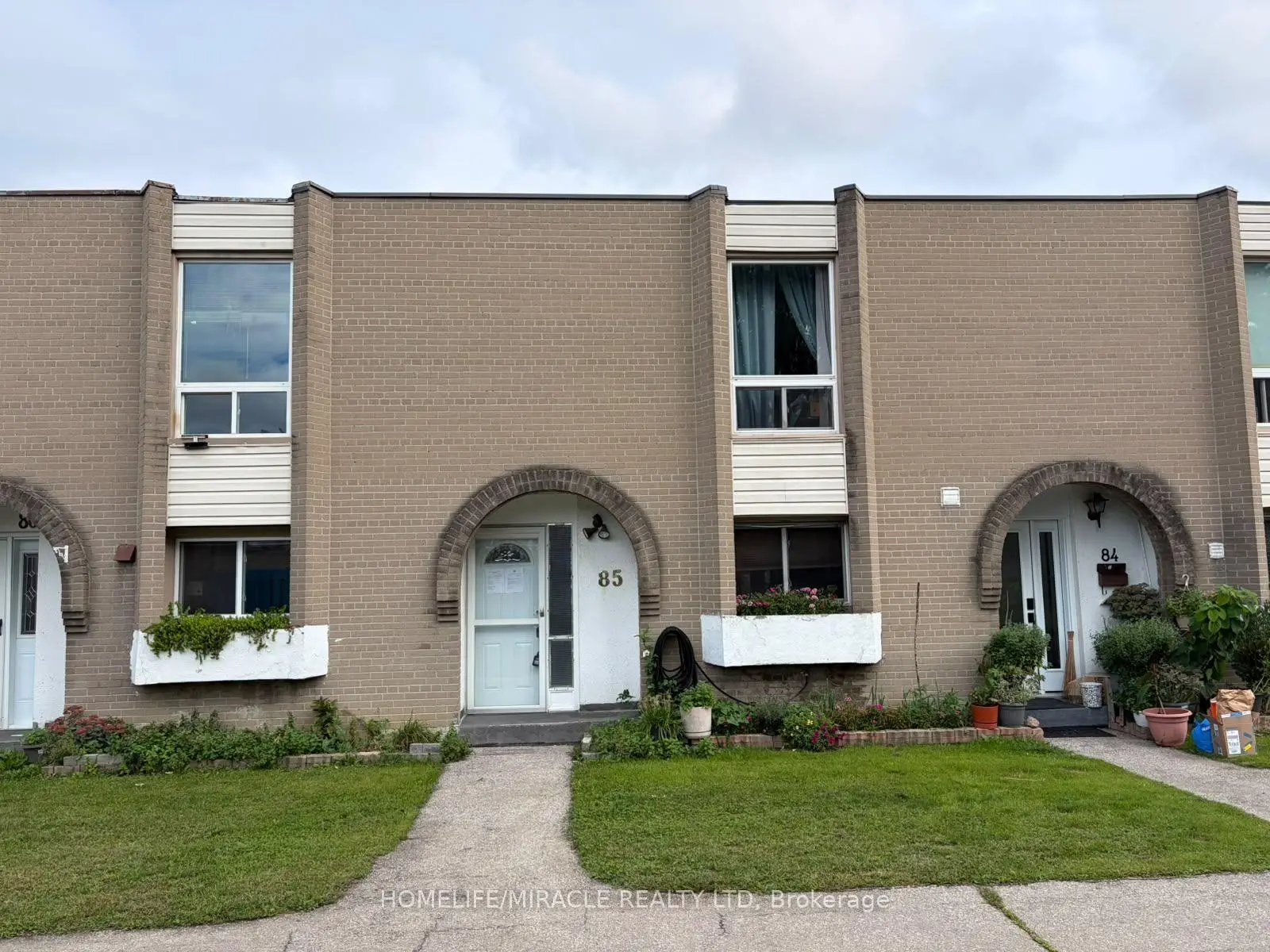 Toronto 共管镇屋