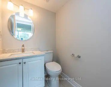 #124-1050 Stainton Dr Erindale 3 beds 2 baths 1 garage 399900.00