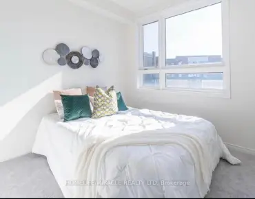 
            #2-26 Humberwood Blvd West Humber-Clairville 3睡房3卫生间1车位, 出售价格780000.00加元                    