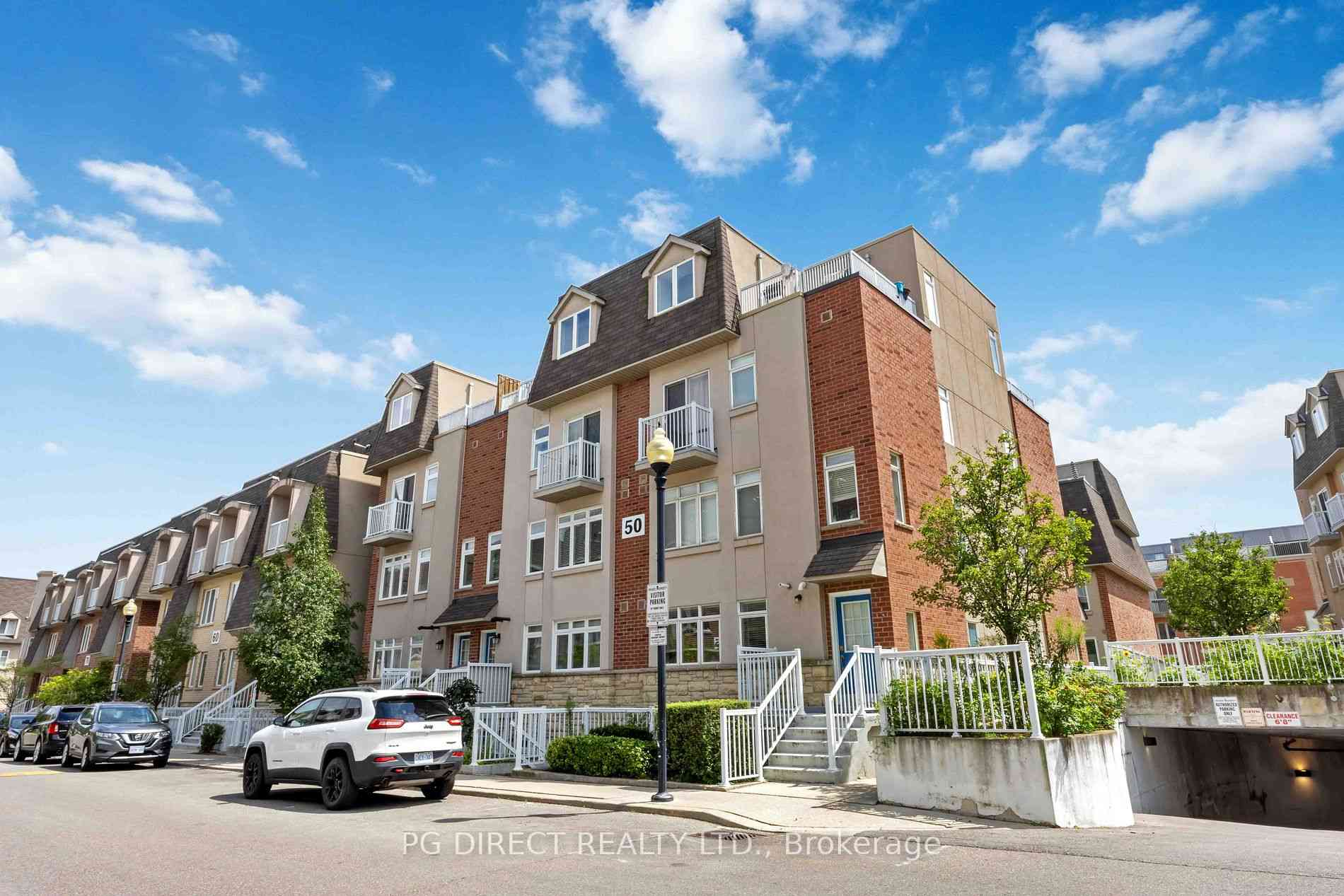 Toronto condo townhouses