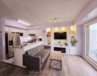 
            #2035-3025 Finch Ave W Humbermede 4睡房3卫生间1车位, 出售价格699888.00加元                    