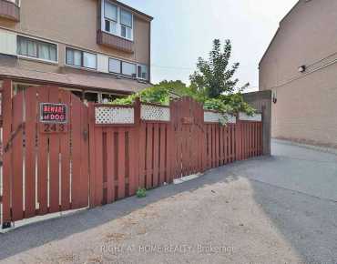 
            #244-260 John Garland Blvd West Humber-Clairville 4睡房3卫生间1车位, 出售价格699900.00加元                    