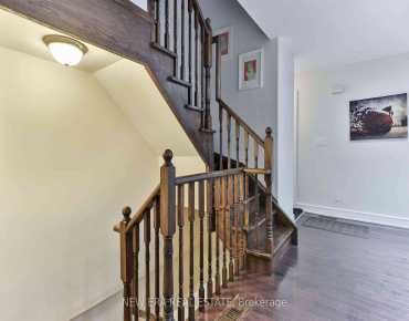 39 Graybark Cres Highland Creek, Toronto 3 beds 3 baths 1 garage $999K