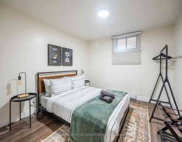 30 Chiswell Cres <a href='https://luckyalan.com/community_CN.php?community=Toronto:Willowdale East'>Willowdale East, Toronto</a> 3 beds 4 baths 1 garage $1.388M