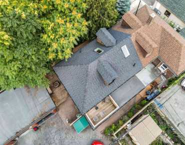 
39 Elmcrest Rd Eringate-Centennial-West Deane, Toronto 3 beds 3 baths 2 garage $2.149M