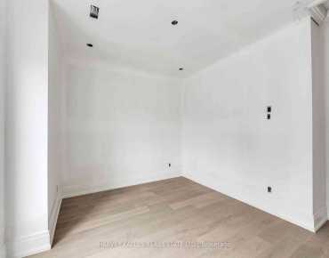 21 Chiefswood Sq Steeles, Toronto 5 beds 5 baths 2 garage $1.495M