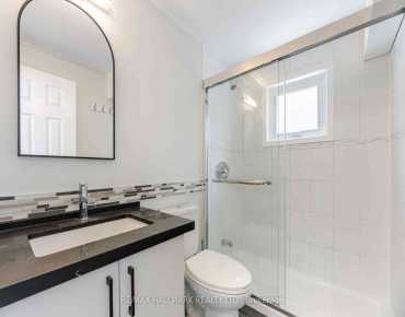 47 Marthclare Ave <a href='https://luckyalan.com/community_CN.php?community=Toronto:Parkwoods-Donalda'>Parkwoods-Donalda, Toronto</a> 4 beds 2 baths 1 garage $1.3M