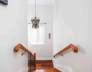 127 Sultana Ave Englemount-Lawrence, Toronto 4 beds 4 baths 1 garage $3.15M
