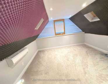 26 Forest Ridge Dr <a href='https://luckyalan.com/community_CN.php?community=Toronto:Forest Hill North'>Forest Hill North, Toronto</a> 5 beds 5 baths 1 garage $3.795M