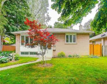 247 St Clements Ave <a href='https://luckyalan.com/community_CN.php?community=Toronto:Yonge-Eglinton'>Yonge-Eglinton, Toronto</a> 4 beds 3 baths garage $2.299M
