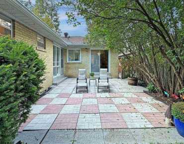 17 Brenham Cres <a href='https://luckyalan.com/community.php?community=Toronto:Newtonbrook East'>Newtonbrook East, Toronto</a> 4 beds 3 baths 2 garage $1.5M
