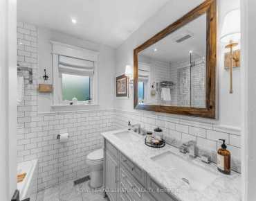 17 Oldborough Circ <a href='https://luckyalan.com/community_CN.php?community=North York:Don Valley Village'>Don Valley Village, North York</a> 3 beds 5 baths 2 garage $1.558M