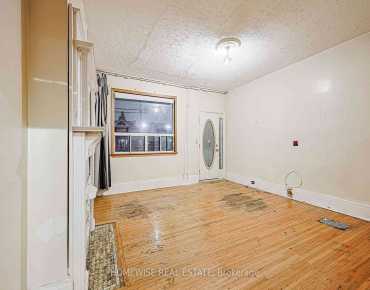 8 Pandora Circ Woburn, Toronto 3 beds 1 baths 1 garage $749.9K