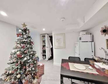 185 Steeles Ave E <a href='https://luckyalan.com/community.php?community=Toronto:Newtonbrook East'>Newtonbrook East, Toronto</a> 4 beds 5 baths 1 garage $1.59M