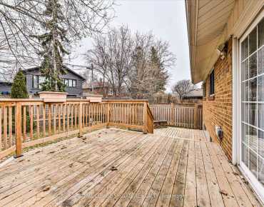 
16 Clayland Dr <a href='https://luckyalan.com/community.php?community=Toronto:Parkwoods-Donalda'>Parkwoods-Donalda, Toronto</a> 4 beds 5 baths 2 garage $1.388M