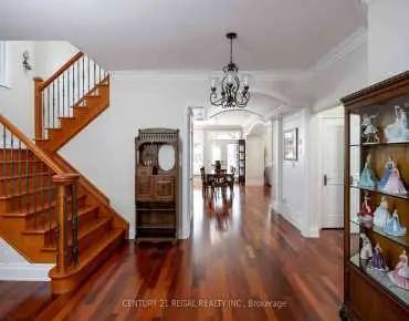 66 Dewlane Dr <a href='https://luckyalan.com/community_CN.php?community=Toronto:Newtonbrook West'>Newtonbrook West, Toronto</a> 4 beds 3 baths 1 garage $1.589M