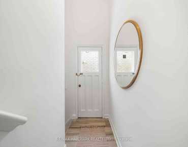 211 Newton Dr <a href='https://luckyalan.com/community.php?community=Toronto:Newtonbrook East'>Newtonbrook East, Toronto</a> 3 beds 1 baths 1 garage $1.49M
