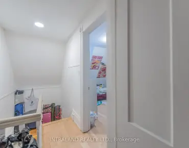 15 Prattley Dr <a href='https://luckyalan.com/community.php?community=Toronto:Don Valley Village'>Don Valley Village, Toronto</a> 4 beds 2 baths 2 garage $1.475M