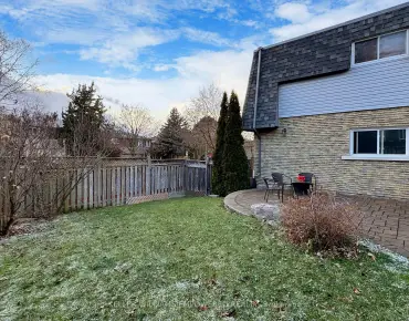 94 Madawaska Ave <a href='https://luckyalan.com/community_CN.php?community=Toronto:Newtonbrook East'>Newtonbrook East, Toronto</a> 6 beds 4 baths 2 garage $1.388M