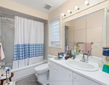 
195 Torrens Ave East York, Toronto 3 beds 2 baths  garage $1.099M