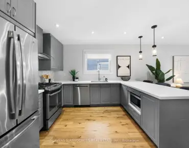 19 Thursfield Cres <a href='https://luckyalan.com/community.php?community=Toronto:Leaside'>Leaside, Toronto</a> 3 beds 2 baths garage $1.469M