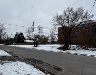 
172 Melrose Ave <a href='https://luckyalan.com/community.php?community=Toronto:Lawrence Park North'>Lawrence Park North, Toronto</a> 3 beds 2 baths  garage $1.649M