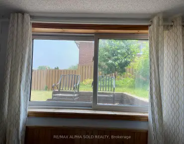 65 Whitley Ave Downsview-Roding-CFB, Toronto 3 beds 4 baths garage $1.1M