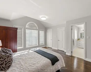 12 Sam Frustaglio Dr Brookhaven-Amesbury, Toronto 3 beds 4 baths 1 garage $969K