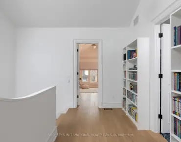 
3079 Pharmacy Ave L'Amoreaux, Toronto 2 beds 2 baths 1 garage $749K