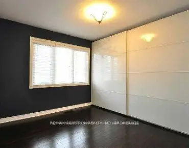 
3079 Pharmacy Ave L'Amoreaux, Toronto 2 beds 2 baths 1 garage $749K