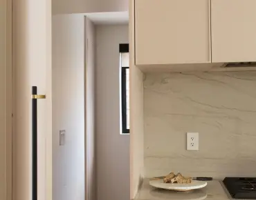 1 Hawksbury Dr <a href='https://luckyalan.com/community_CN.php?community=Toronto:Bayview Village'>Bayview Village, Toronto</a> 4 beds 3 baths 2 garage $1.79M