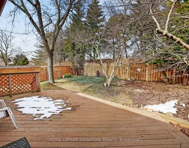 54 Broadlands Blvd <a href='https://luckyalan.com/community.php?community=Toronto:Parkwoods-Donalda'>Parkwoods-Donalda, Toronto</a> 3 beds 2 baths 2 garage $1.2M
