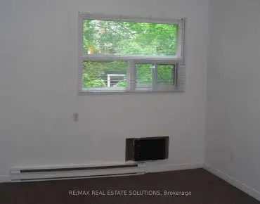 192 Parkview Ave <a href='https://luckyalan.com/community.php?community=Toronto:Willowdale East'>Willowdale East, Toronto</a> 3 beds 4 baths garage $1.998M