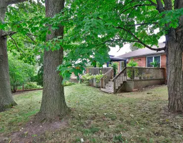 
298 Dawlish Ave <a href='https://luckyalan.com/community.php?community=Toronto:Bridle Path-Sunnybrook-York Mills'>Bridle Path-Sunnybrook-York Mills, Toronto</a> 5 beds 5 baths 2 garage $4.9M