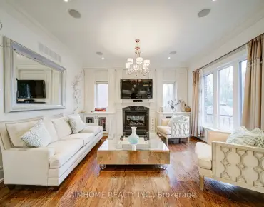 
2 Lisburn Cres <a href='https://luckyalan.com/community.php?community=Toronto:Don Valley Village'>Don Valley Village, Toronto</a> 3 beds 3 baths  garage $1.15M