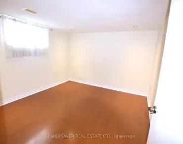 201 Bishop Ave <a href='https://luckyalan.com/community.php?community=North York:Newtonbrook East'>Newtonbrook East, North York</a> 5 beds 3 baths 0 garage $1.499M