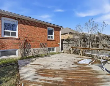 257 Cherokee Blvd <a href='https://luckyalan.com/community_CN.php?community=Toronto:Pleasant View'>Pleasant View, Toronto</a> 3 beds 4 baths 1 garage $938K
