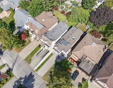 139 Kingsdale Ave <a href='https://luckyalan.com/community.php?community=Toronto:Willowdale East'>Willowdale East, Toronto</a> 2 beds 3 baths 1 garage $1.395M