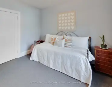 
70 Westleigh Cres Alderwood, Toronto 2 beds 2 baths  garage $1.099M