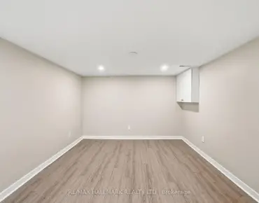 28 Langbourne Pl <a href='https://luckyalan.com/community.php?community=Toronto:Banbury-Don Mills'>Banbury-Don Mills, Toronto</a> 3 beds 2 baths 1 garage $900K