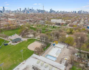 
205 Hupfield Trl Malvern, Toronto 4 beds 5 baths 2 garage $1.289M