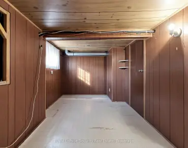 
18 Camberley Crt Malvern, Toronto 3 beds 2 baths 2 garage $726K