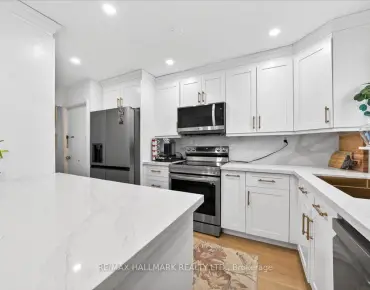 
162 Broadlands Blvd <a href='https://luckyalan.com/community.php?community=Toronto:Parkwoods-Donalda'>Parkwoods-Donalda, Toronto</a> 3 beds 1 baths 1 garage $999K