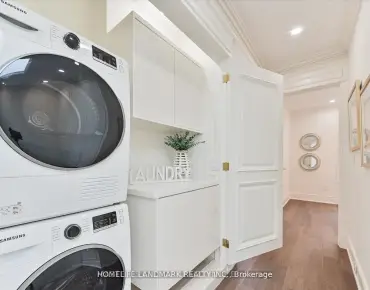 
105 Doris Ave <a href='https://luckyalan.com/community.php?community=Toronto:Willowdale East'>Willowdale East, Toronto</a> 3 beds 3 baths 2 garage $1.599M