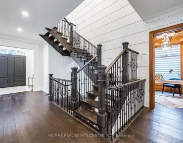 
382 St Clements Ave <a href='https://luckyalan.com/community.php?community=Toronto:Lawrence Park South'>Lawrence Park South, Toronto</a> 4 beds 5 baths  garage $1.999M