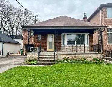 
40 North Woodrow Blvd Clairlea-Birchmount, Toronto 4 beds 2 baths  garage $879.9K