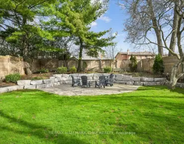 9 Pethick St Clairlea-Birchmount, Toronto 3 beds 3 baths 1 garage $799.9K