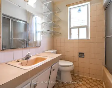 28 Argyle St Trinity-Bellwoods, Toronto 3 beds 3 baths 2 garage $1.52M