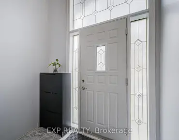 124 Chipwood Cres <a href='https://luckyalan.com/community.php?community=Toronto:Pleasant View'>Pleasant View, Toronto</a> 3 beds 3 baths 1 garage $899K
