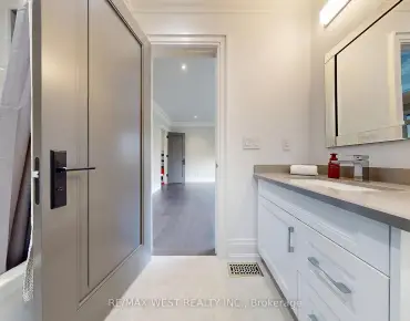 
19 Park Ln Stonegate-Queensway, Toronto 4 beds 4 baths 1 garage $2M